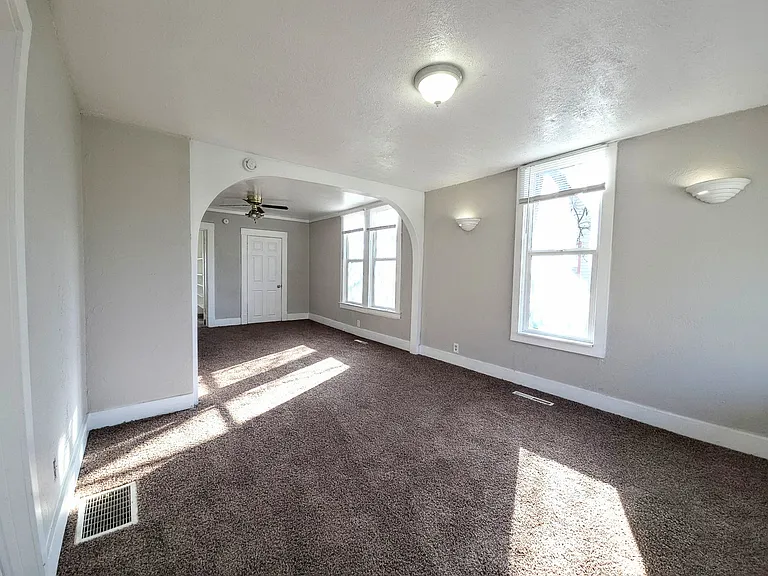 507 W Mansfield Ave — Photo 6