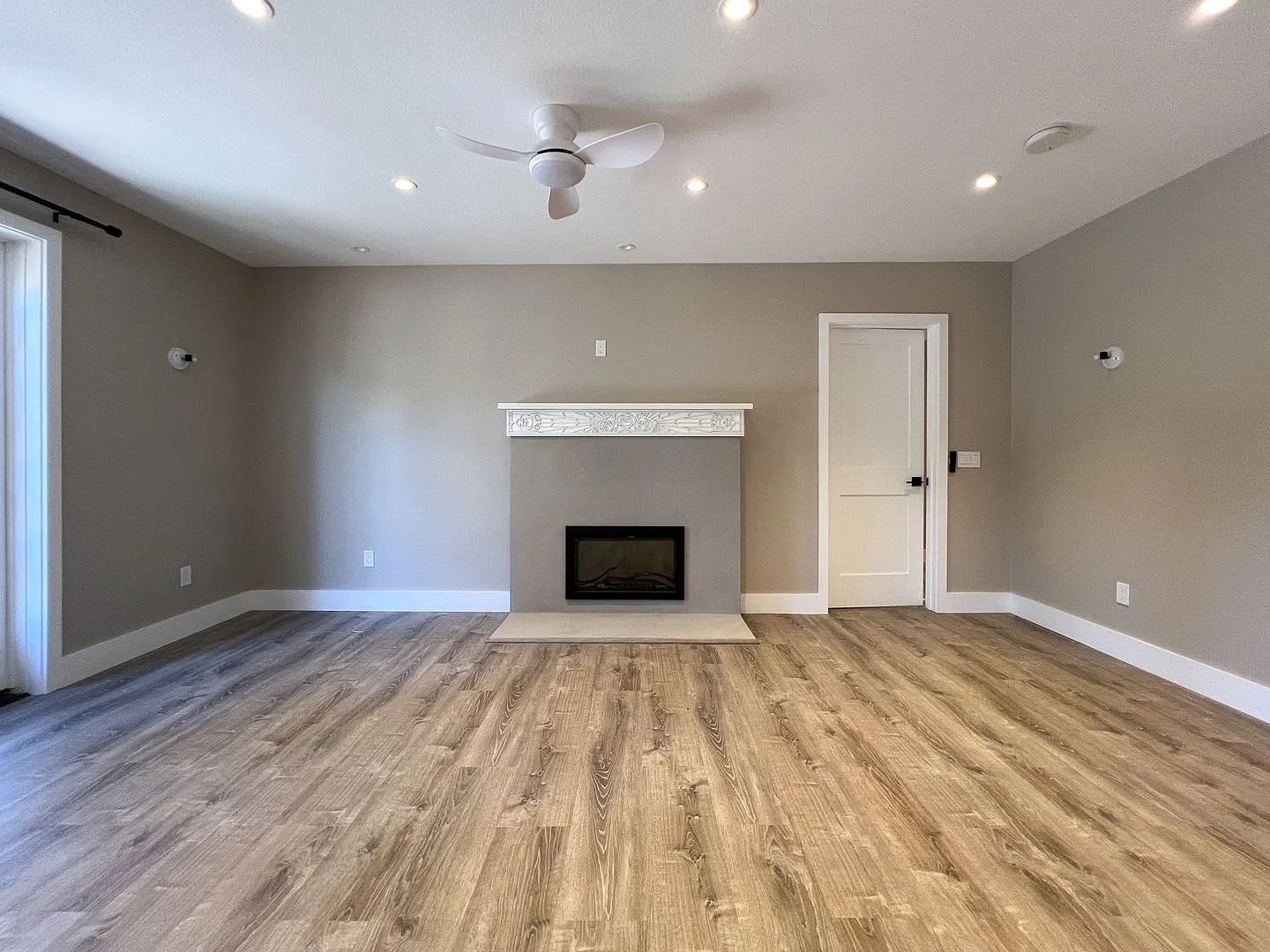 Beautifully Remodeled 1930 Historic Cottage in Alta Heights — Photo 3