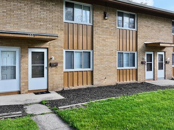 2nd image of 1932 Airline Ave #1