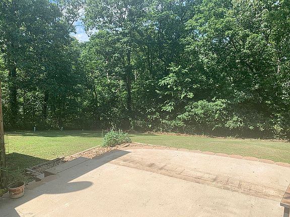 4th image of 54 Headley Dr