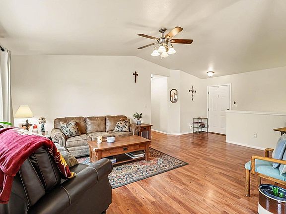 5th image of 3214 Grenache St