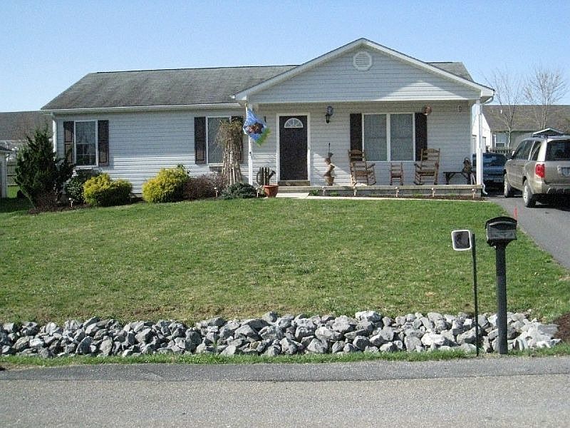 1st image of 51 Brendan Ln