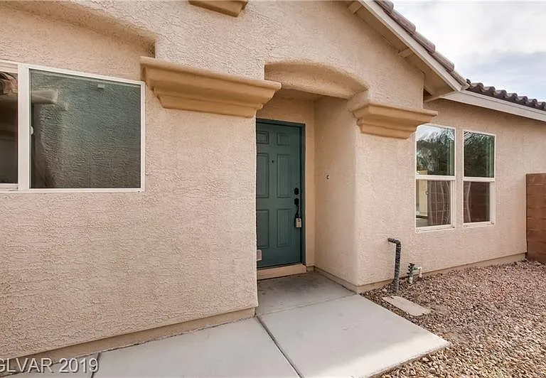 8645 Palomino Ranch St — Photo 1