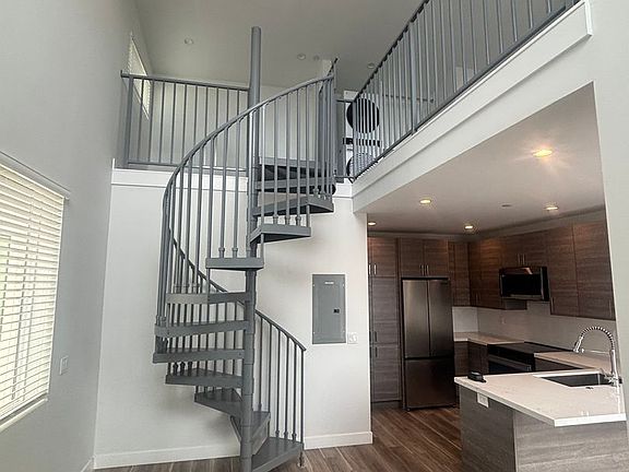 2nd image of 4027-4029 33rd St #1