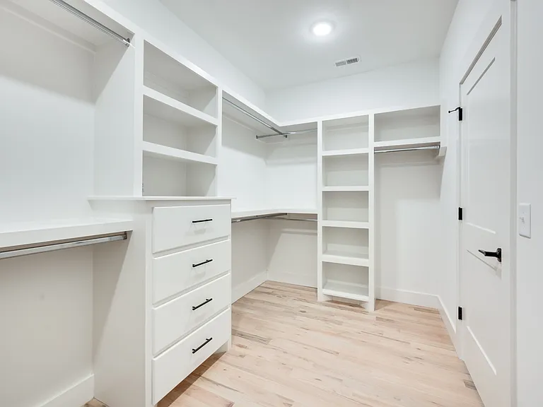 2430 Little Ave — Photo 44