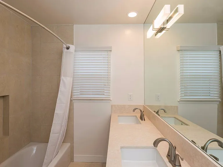 4752 Topanga Canyon Blvd — Photo 12