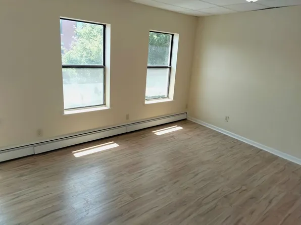 1856 Park St, Hartford, CT