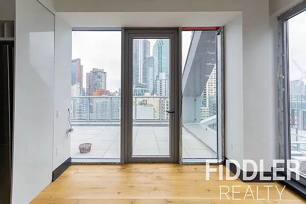 Rented by The KCI Group | media 76