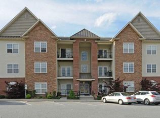 6815 Hanesbrook Cir #202, Clemmons, NC 27012