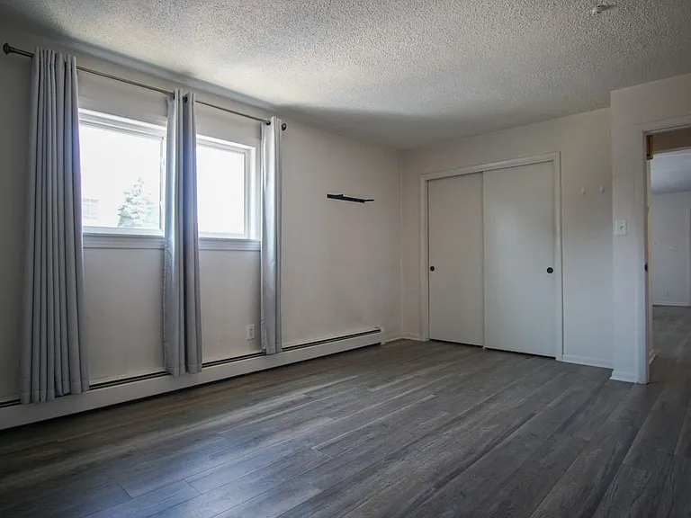 6646 26th St #2R — Photo 12