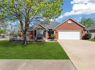 3901 SW Cherry Rd, Bentonville, AR 72713