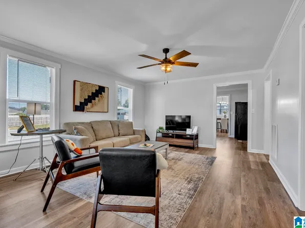 310 High School St, Oneonta, AL 35121