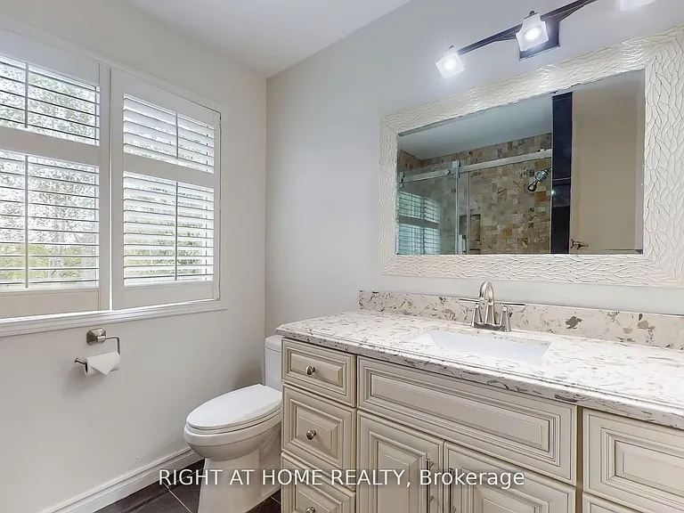 5160 Ravine Cres — Photo 21