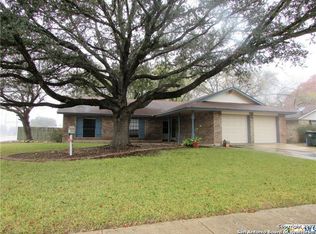 201 Oldtowne Rd, Seguin, TX 78155