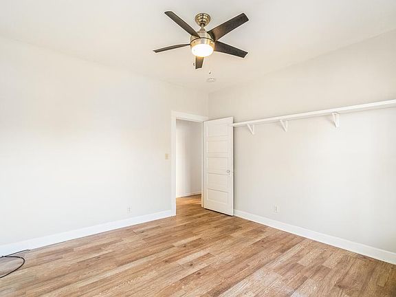 3rd image of 422 Joaquin Ave