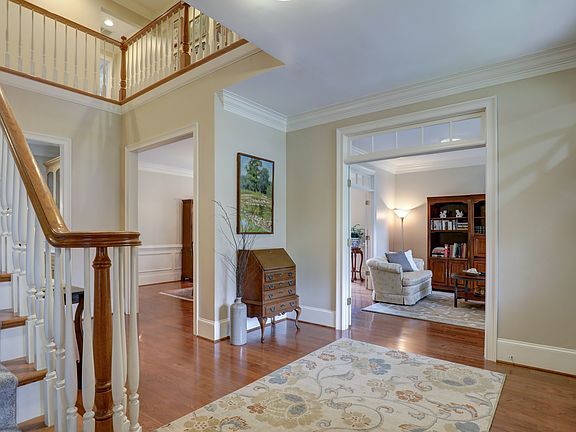 4th image of 4614 Wynmeade Park NE