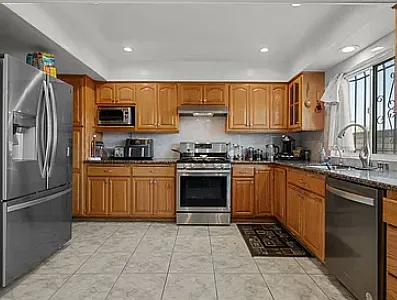 3 bed, 1502 sqft, $3,550 — Photo 3