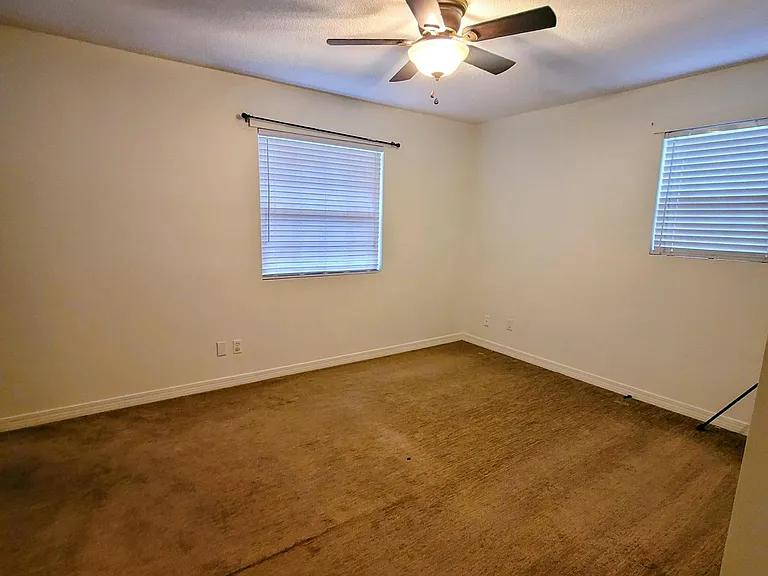 3088 Log Cabin Ln — Photo 3