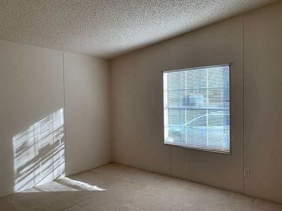 4th image of 10603 Bay Hills Cir