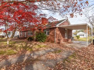 24411 Maxwell St, Parksley, VA 23421