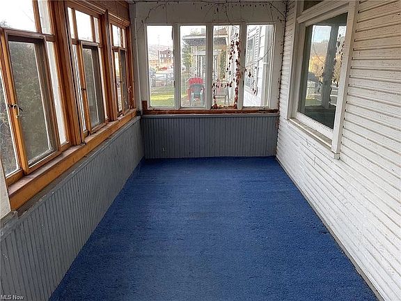 3rd image of 619 Harrison St #1