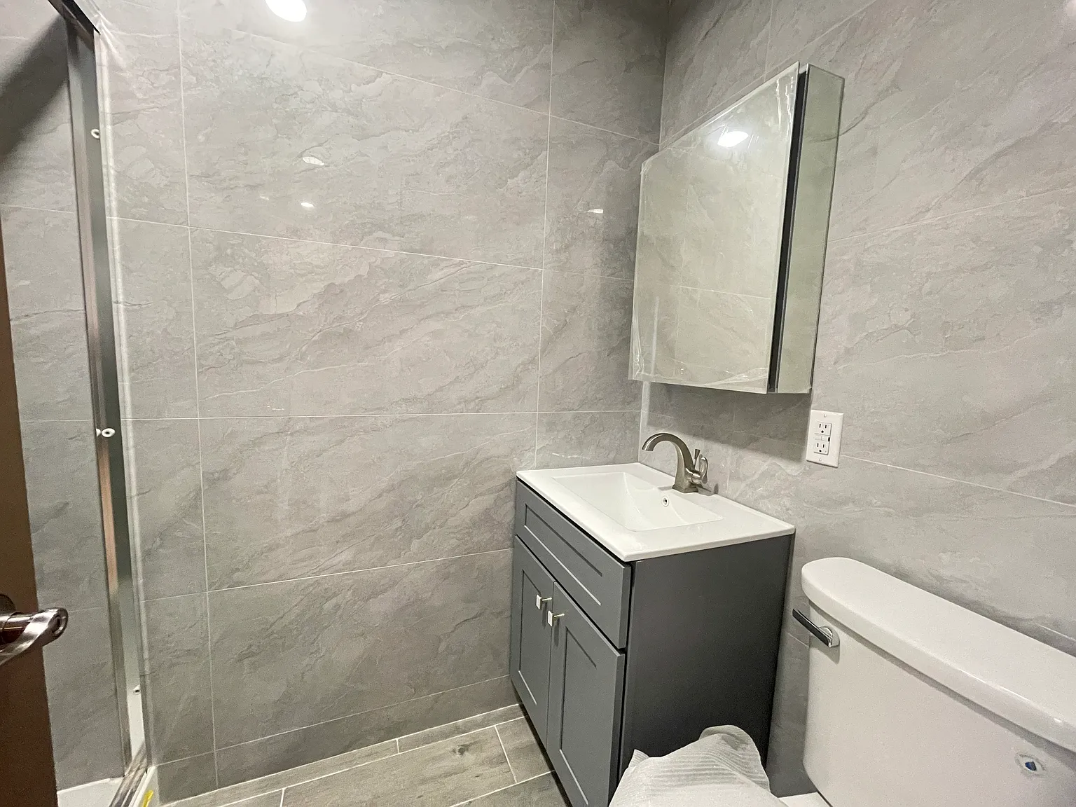 2 bed, 650 sqft, $2,150 — Photo 3