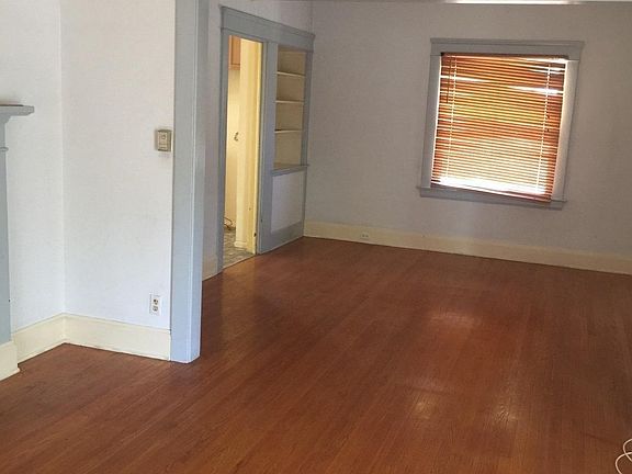 3rd image of 241 N Mar Vista Ave