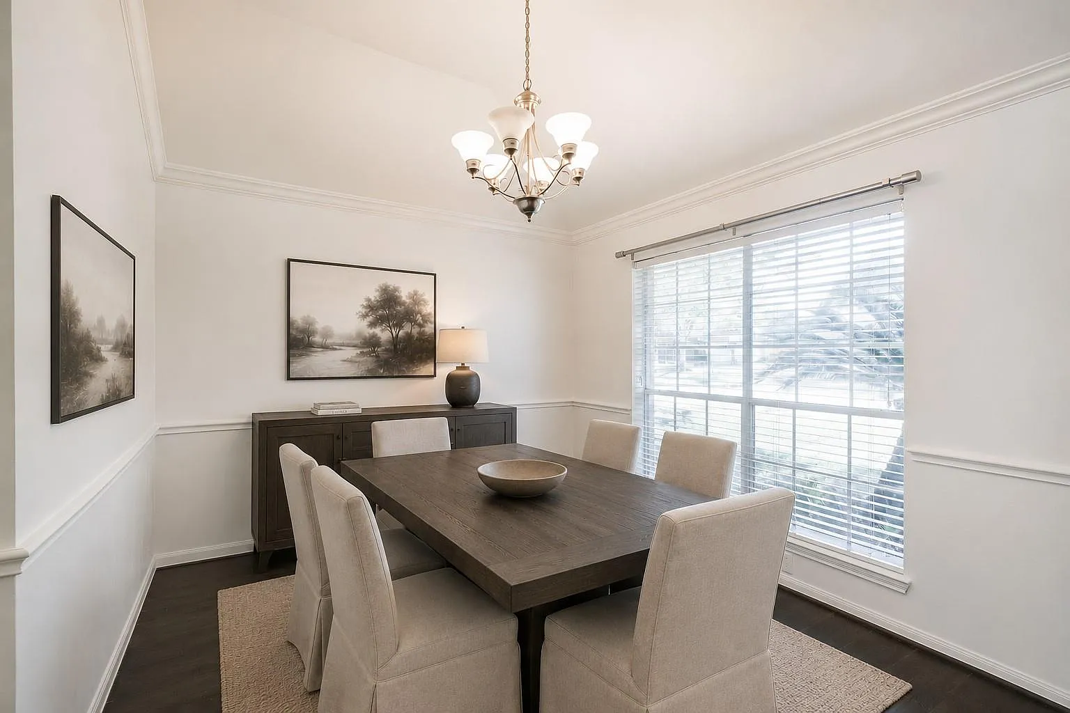 3 bed, 2.0 bath, 2027 sqft, $2,700 — Photo 3