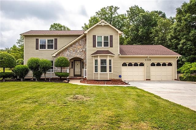 1st image of 1318 Hidden Creek Cir