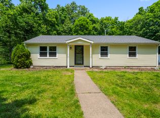 352 Richmond Rd, Coventry, CT 06238