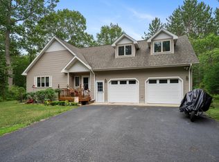 9043 Parke Rd, Indian River, MI 49749