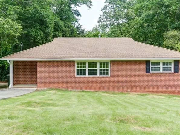 256 Indian Trl, Marietta, GA 30068