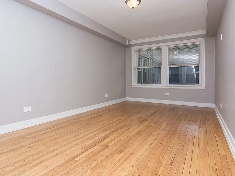 1115 E 81st Street — Photo 21
