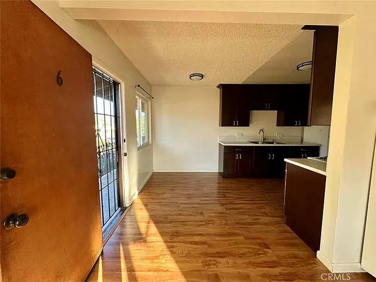 933 N Alameda Ave #6 — Photo 3