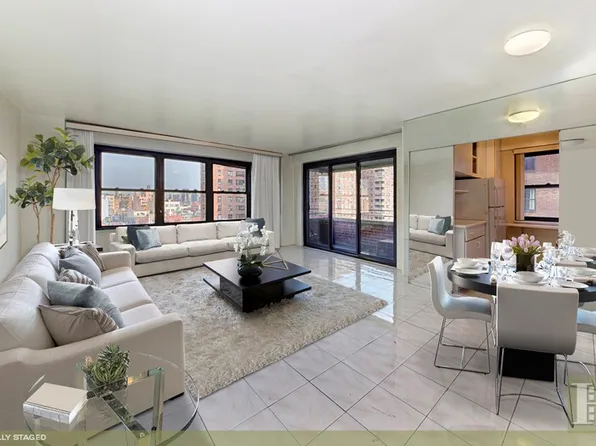 208 East Broadway image 1 of 9