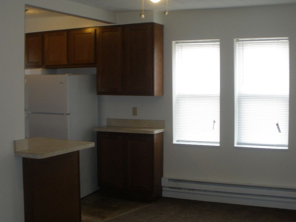 1st image of 1549 W 117th St #Street4d