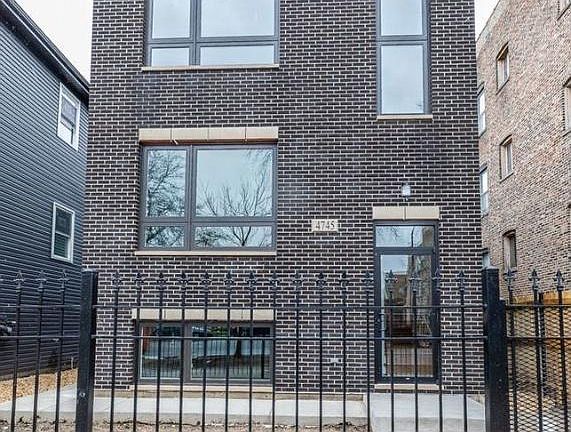 2nd image of 1-4741 S Michigan Ave #1