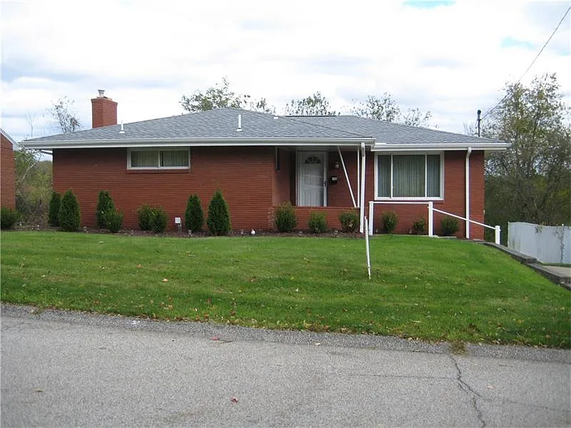 140 Mapledale Dr photo 1