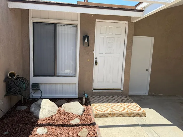 2324 Raintree Dr — Photo 2