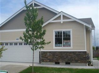 822 10th St SE, Puyallup, WA 98372