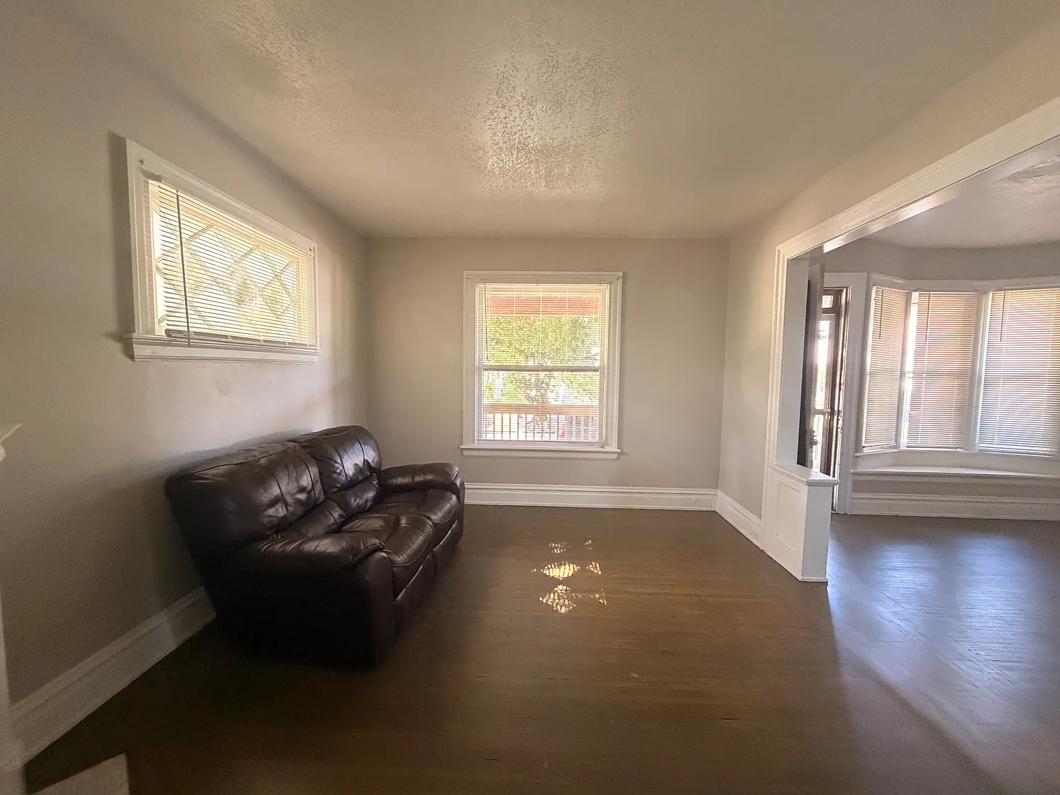 3 bed, 1.5 bath, 1384 sqft, $1,350 — Photo 4