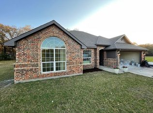 129 Commodore Dr, Gun Barrel City, TX 75156