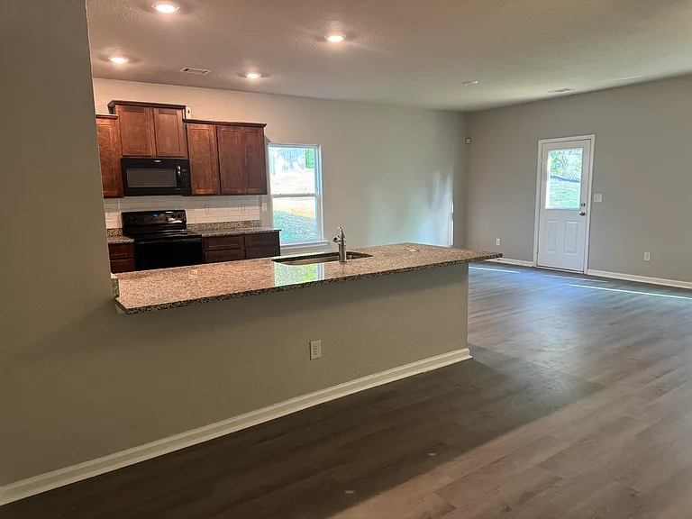 3475 Ridge Hill Pkwy — Photo 9