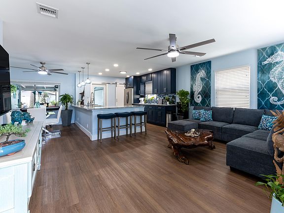 5th image of 1011 S M Street