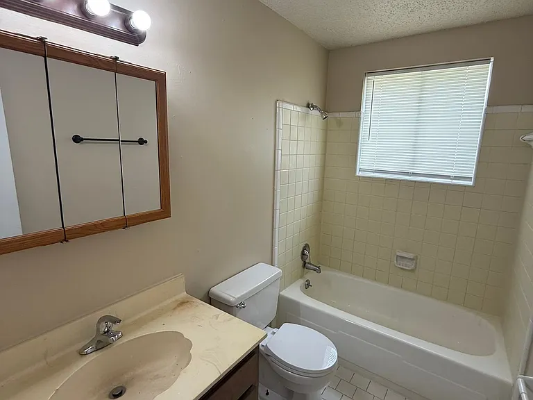 2250 Birken Dr — Photo 5