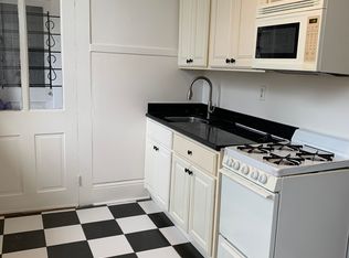 7114 Freret St APT B, New Orleans, LA 70118