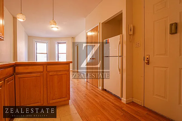 Rented by ZealEstate Group Inc | media 10