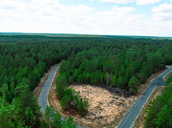 2146 Rockford Dr, Chipley, FL 32428