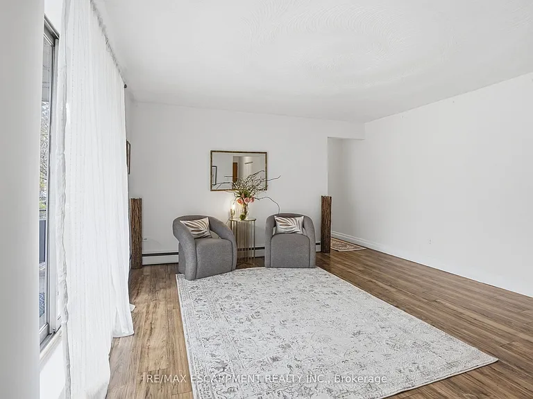 36 Ray St S #5 — Photo 9