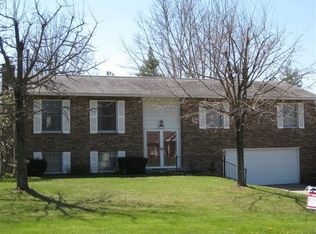 1552 Wheeling Rd, Lancaster, OH 43130